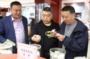 四川六合特种金属材料股份有限公司考察组到亿百体育（北京）责任有限公司集团走访洽谈